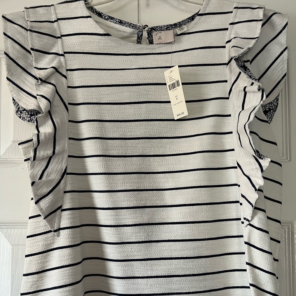 Very Nautical, white and navy flutter sleeveless anthropologie shirt. Size S.